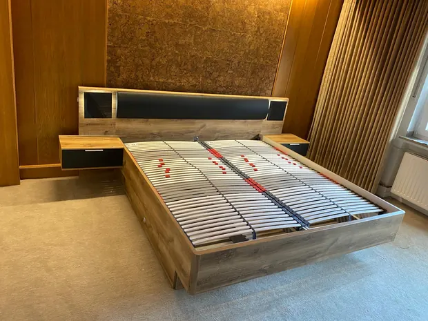 Moebelmontage bett holz schlafzimmer